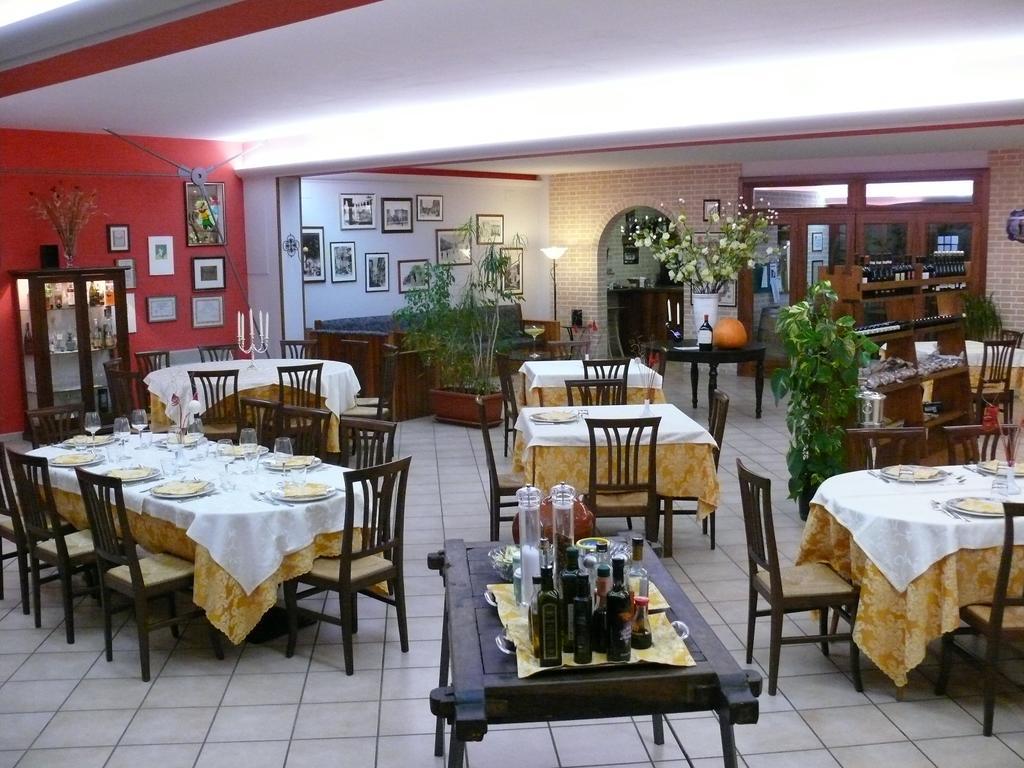 فندق Due Torri سان سيفيرينو ماركي المظهر الخارجي الصورة