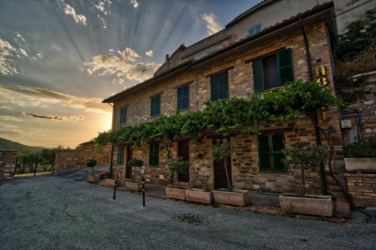 فندق Due Torri سان سيفيرينو ماركي المظهر الخارجي الصورة